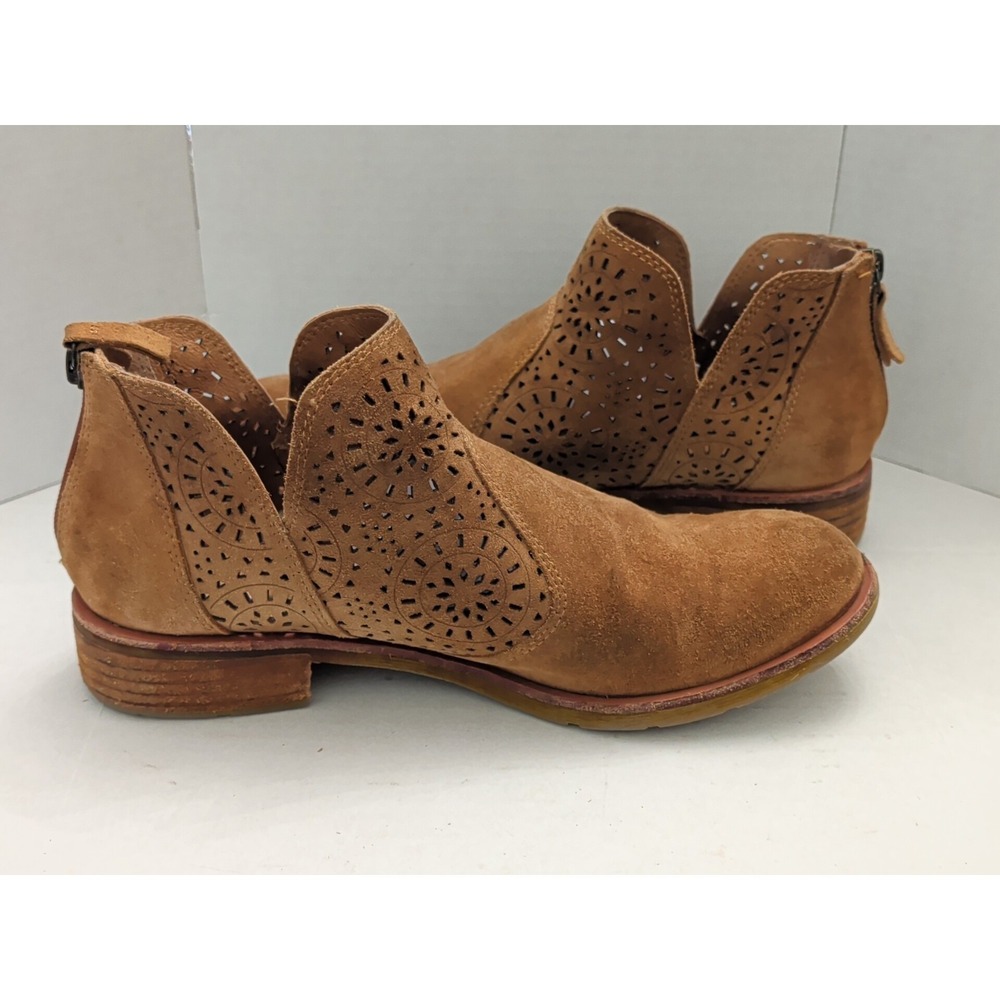 Sofft Barrosa Cognac Boho Perforated Suede Bootie Back Zip Stacked Heel Sz 9M - Picture 8 of 9